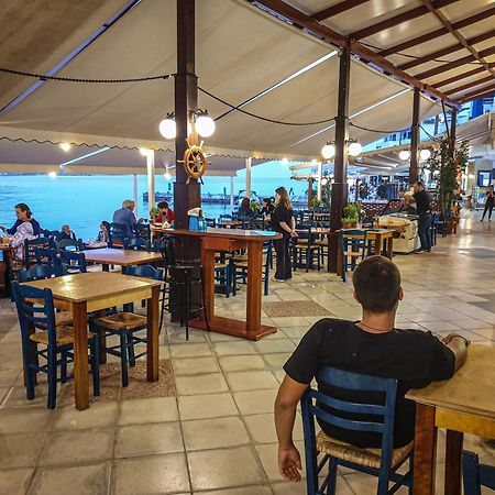 The Blue House Hotell Loutro Exteriör bild