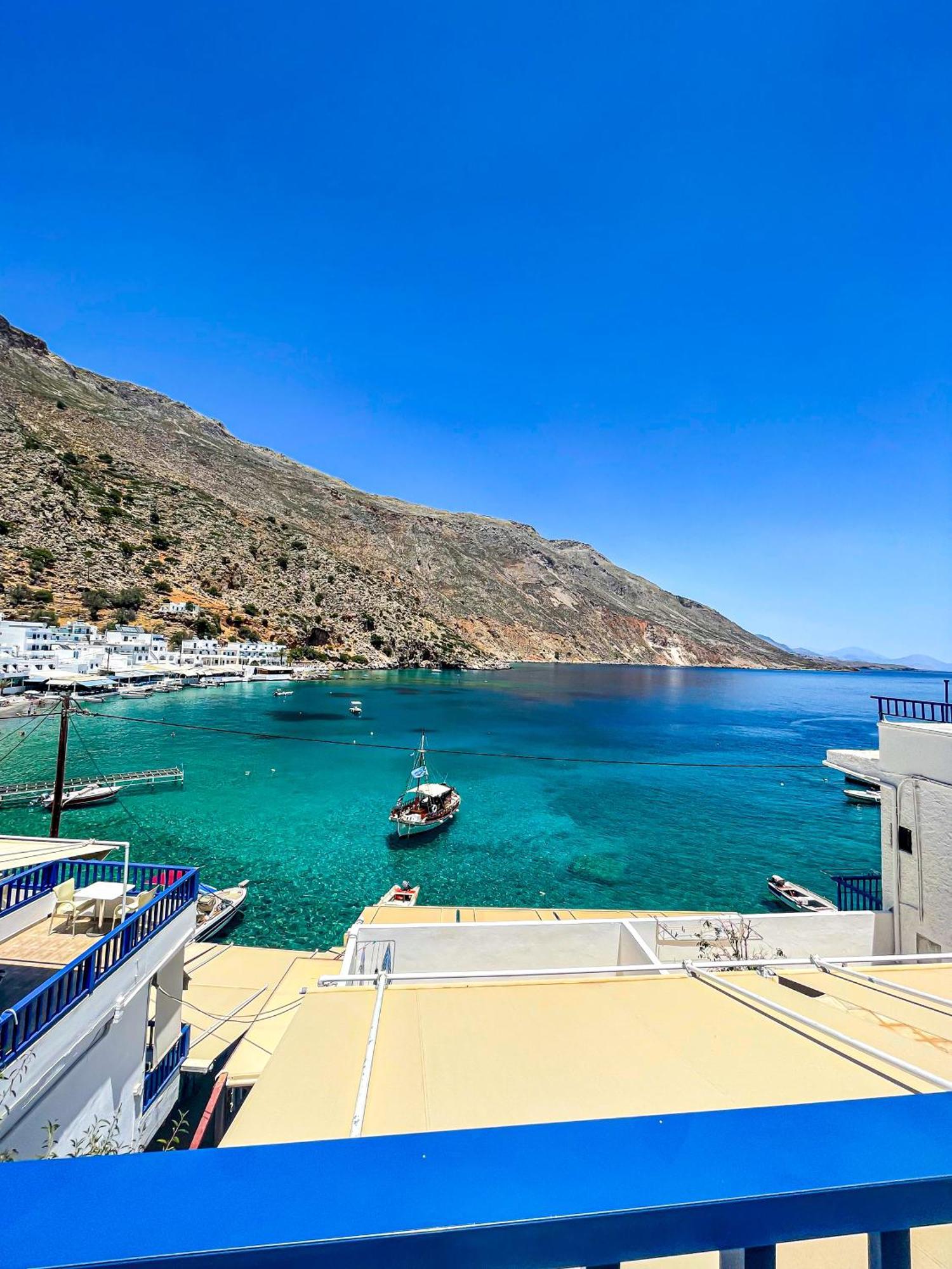 The Blue House Hotell Loutro Exteriör bild