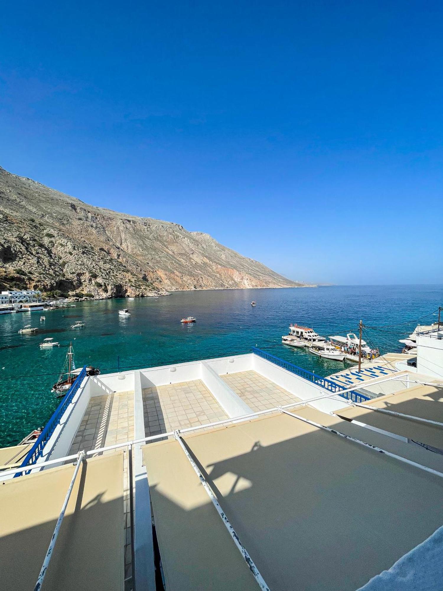 The Blue House Hotell Loutro Exteriör bild