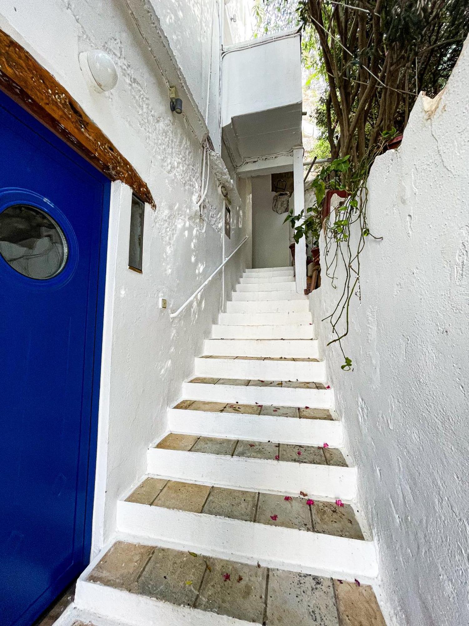 The Blue House Hotell Loutro Exteriör bild