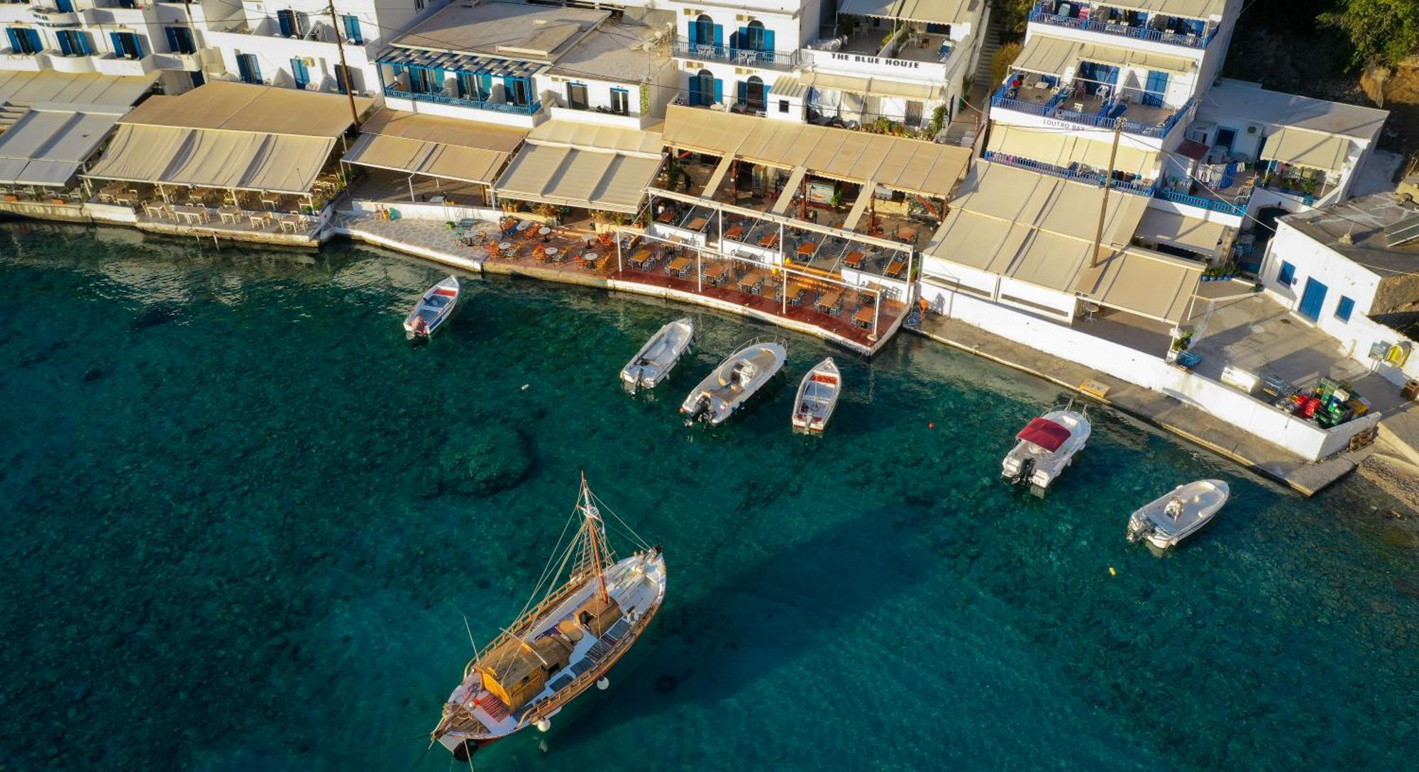 The Blue House Hotell Loutro Exteriör bild